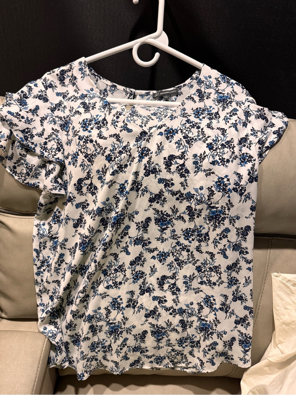 Adrianna Pappel  Women's White Floral Short-Sleeve Blouse with Blue Print; Large